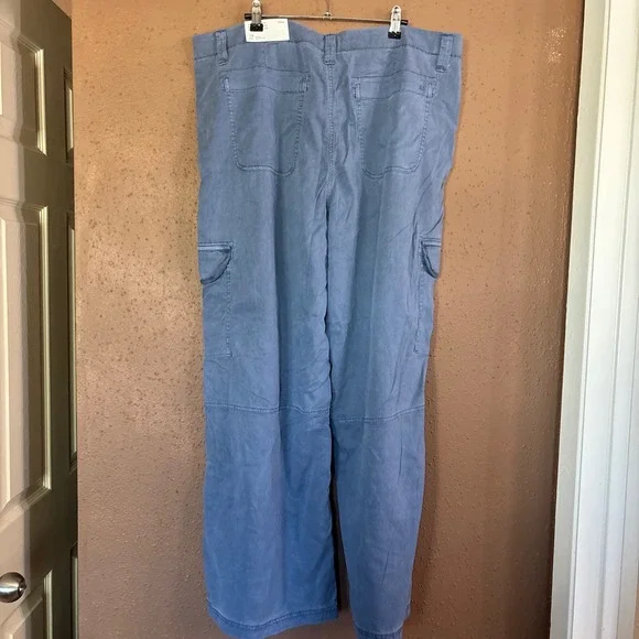 American Eagle Dreamy Drape SuperHigh Rise Baggy WideLeg Cargo Pants Blue 18 34W - Picture 4 of 11
